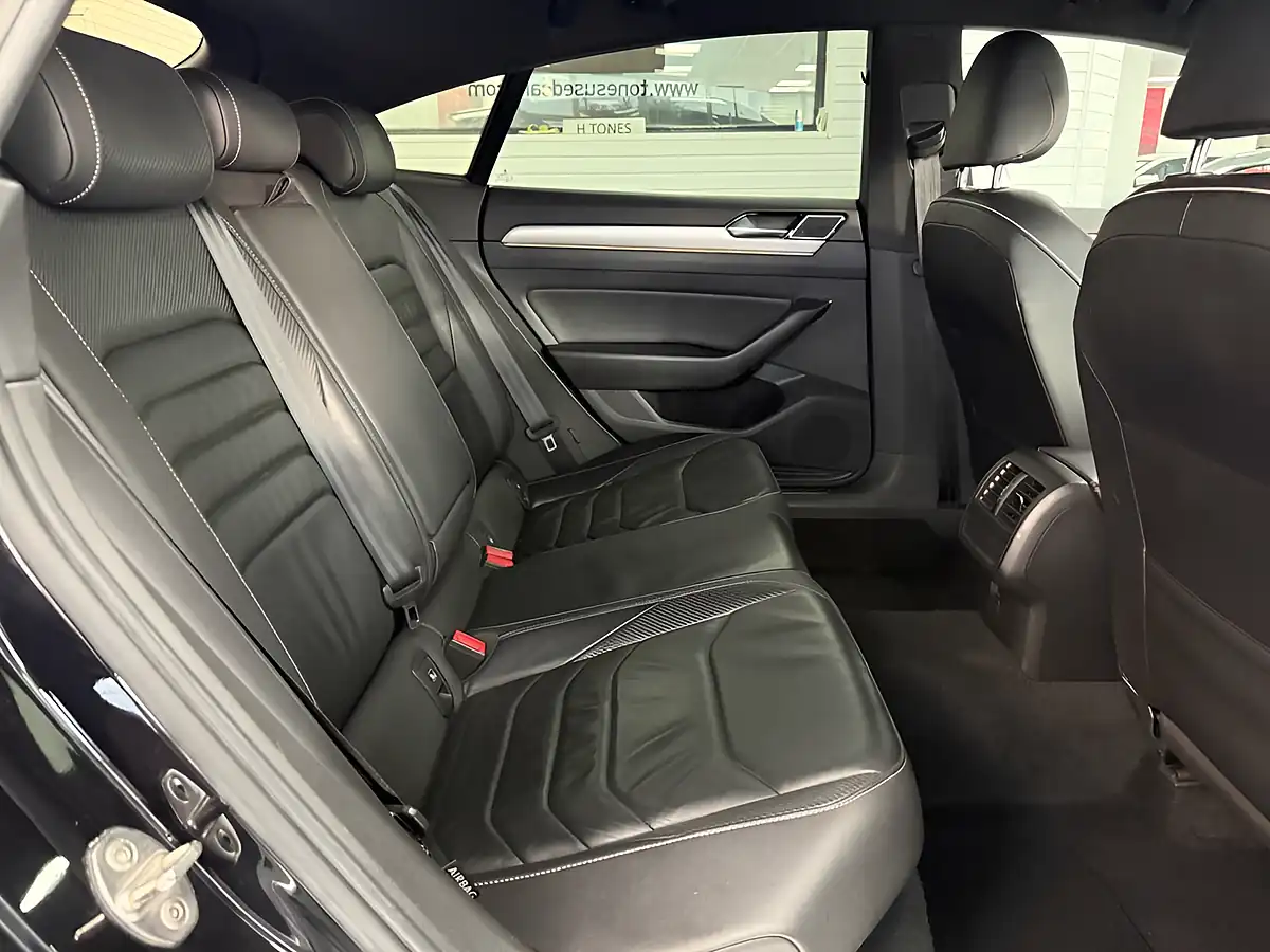 Used 2020 Volkswagen Arteon R-Line Fastback Black - Interior and Exterior details 5