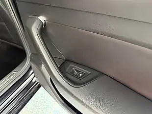 Used 2020 Volkswagen Arteon R-Line Fastback Black - Interior and Exterior details 6