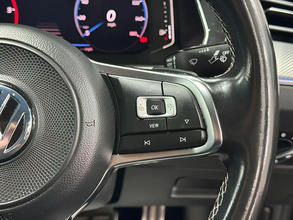 Used 2020 Volkswagen Arteon R-Line Fastback Grey - Interior and Exterior details 16