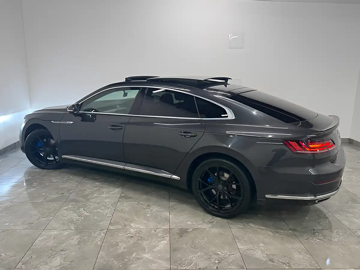Used 2020 Volkswagen Arteon R-Line Grey - Interior and Exterior details 6