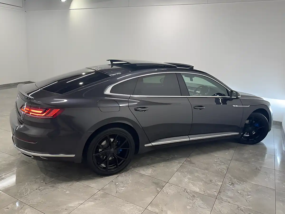 Used 2020 Volkswagen Arteon R-Line Grey - Interior and Exterior details 8
