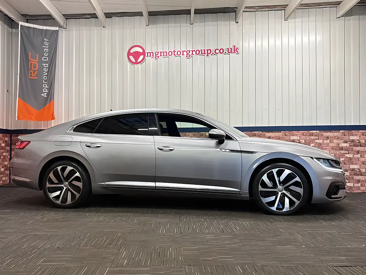 Used 2020 Volkswagen Arteon R-Line Pyrite Silver - Interior and Exterior details 9