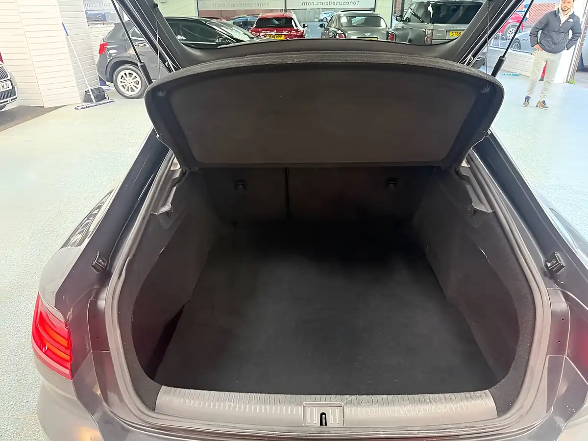 Used 2020 Volkswagen Arteon Se Manganese Grey - Interior and Exterior details 15
