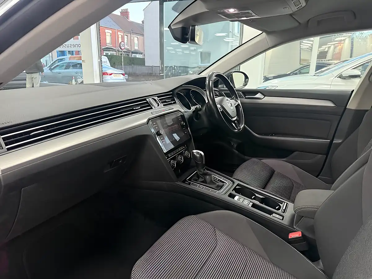 Used 2020 Volkswagen Arteon Se Manganese Grey - Interior and Exterior details 16