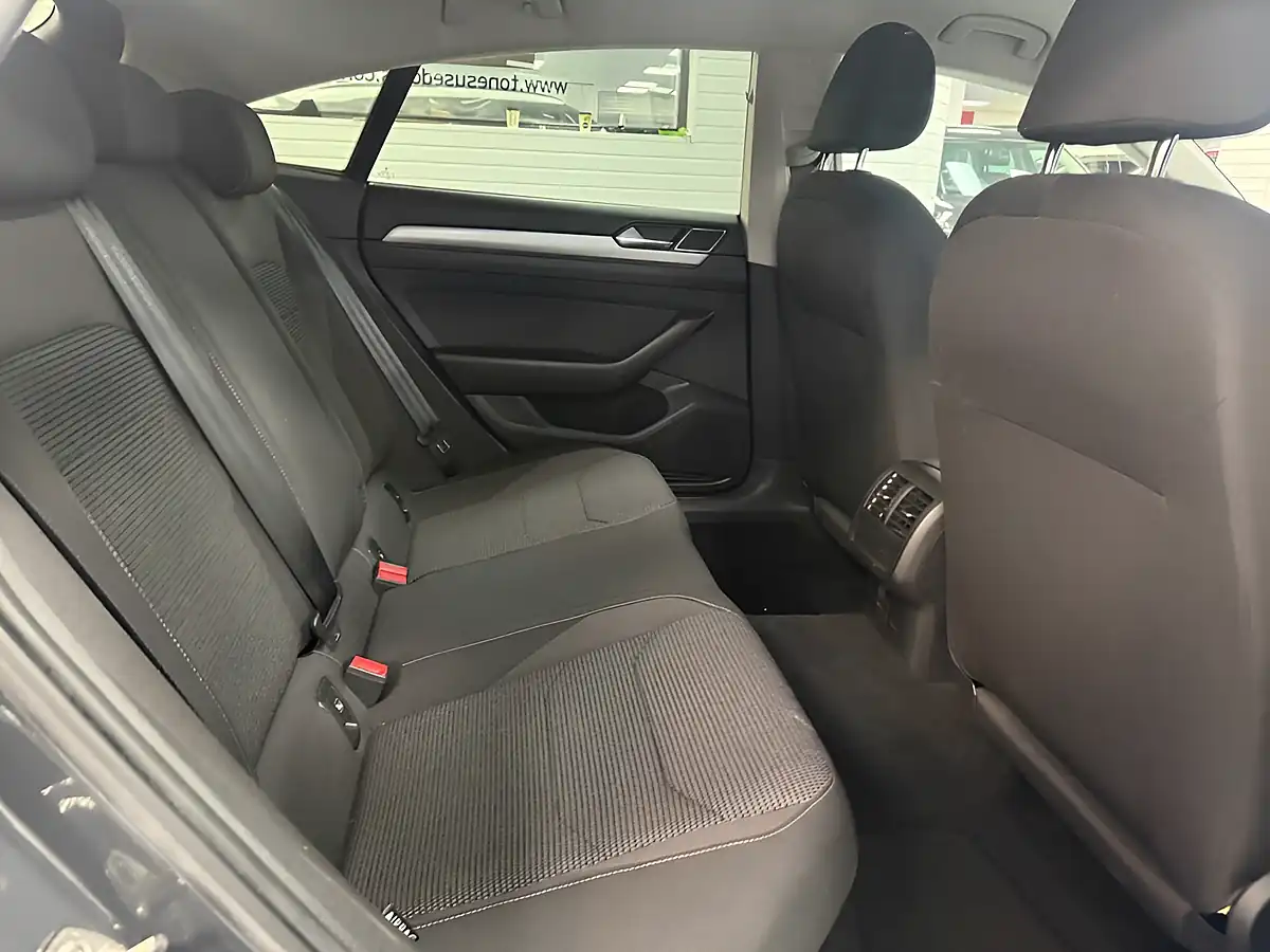 Used 2020 Volkswagen Arteon Se Manganese Grey - Interior and Exterior details 3