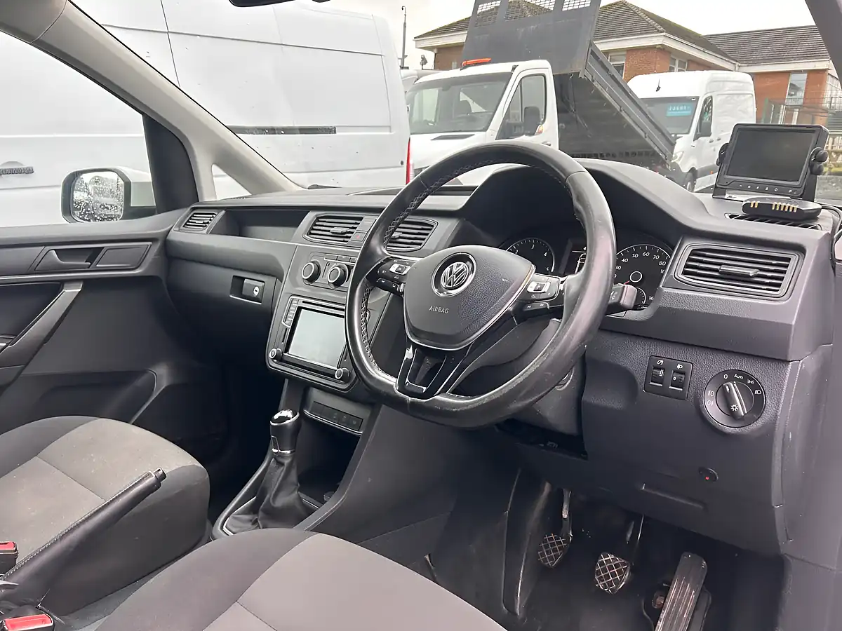 Used 2020 Volkswagen Caddy Highline White - Interior and Exterior details 14