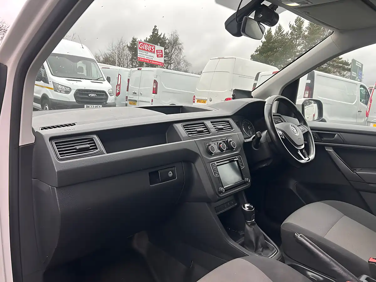 Used 2020 Volkswagen Caddy Highline White - Interior and Exterior details 15