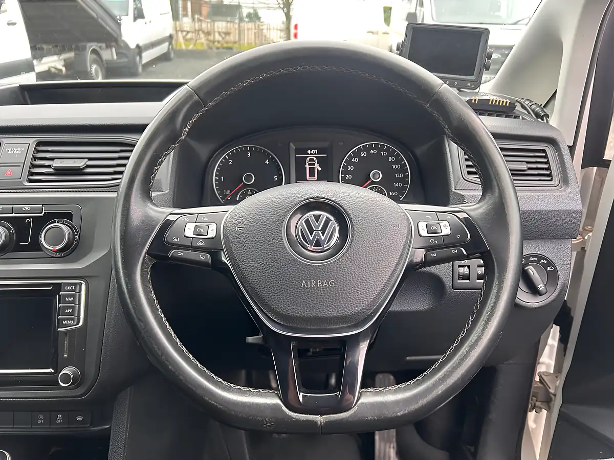 Used 2020 Volkswagen Caddy Highline White - Interior and Exterior details 16