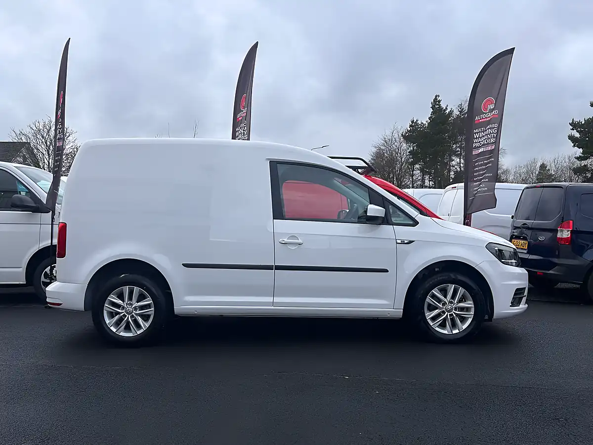 Used 2020 Volkswagen Caddy Highline White - Interior and Exterior details 3