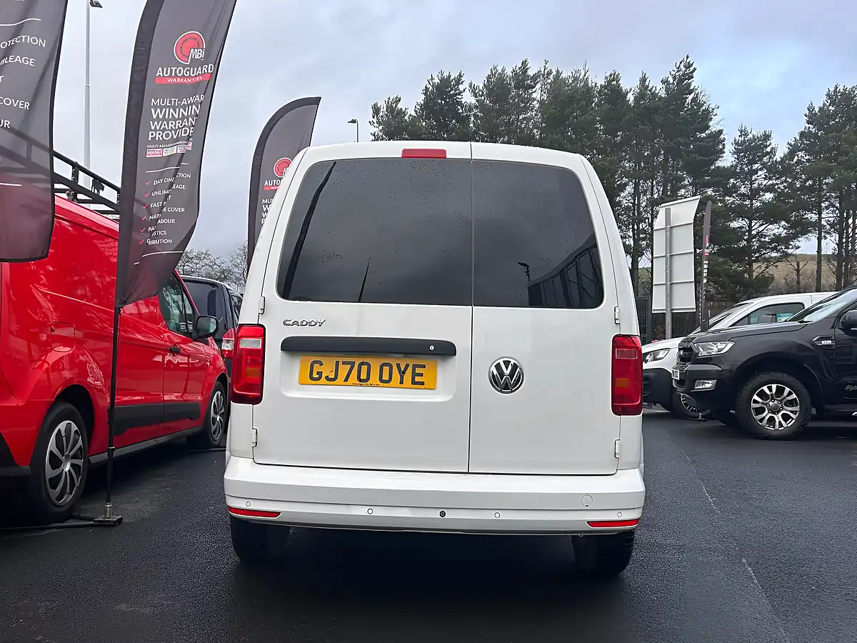 Used 2020 Volkswagen Caddy Highline White - Interior and Exterior details 5