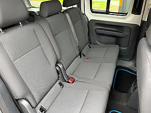 Used 2020 Volkswagen Caddy Maxi C20 Life Green - Interior and Exterior details 11