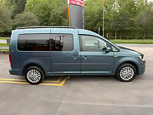Used 2020 Volkswagen Caddy Maxi C20 Life Green - Interior and Exterior details 5