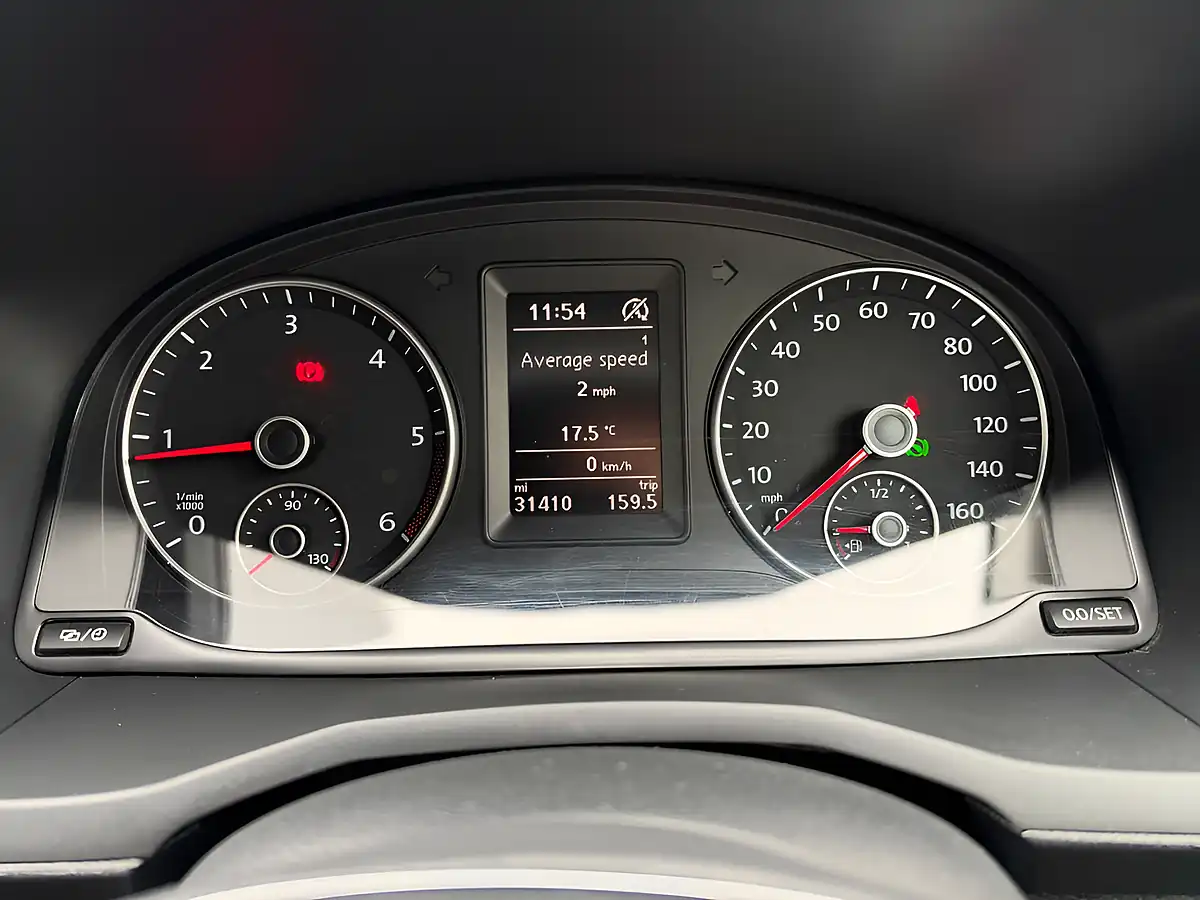 Used 2020 Volkswagen Caddy Maxi C20 Life Green - Interior and Exterior details 7