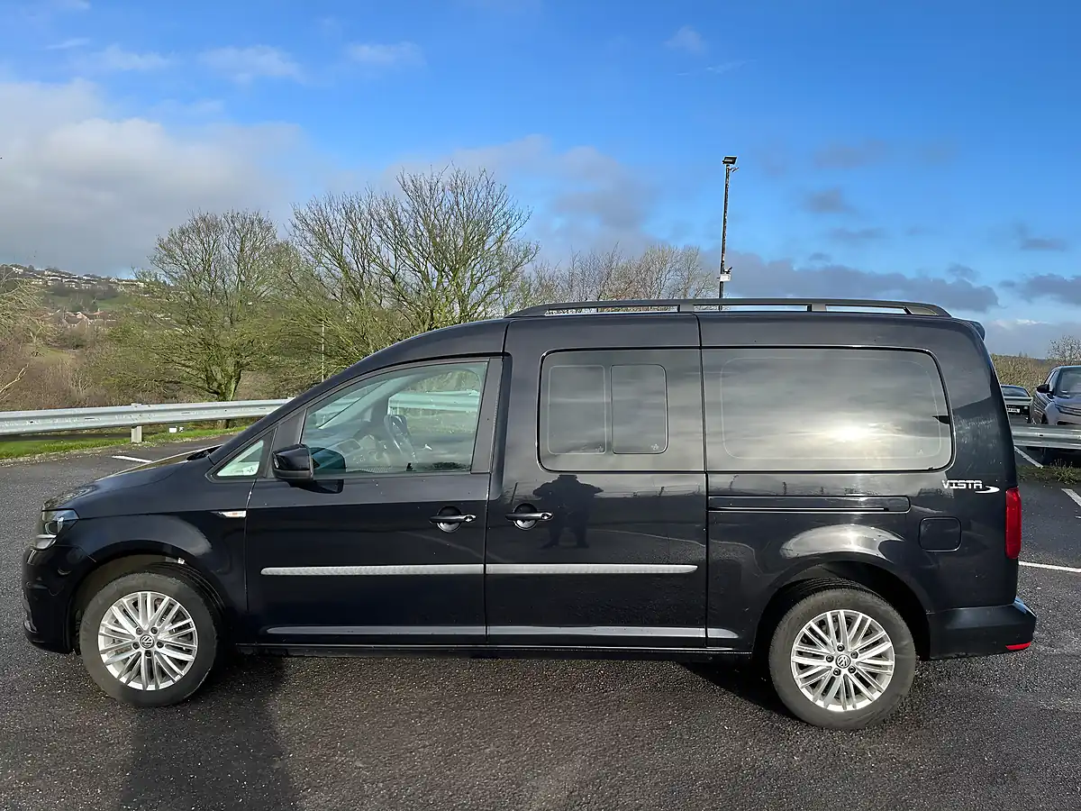 Used 2020 Volkswagen Caddy Maxi Life Black - Interior and Exterior details 3