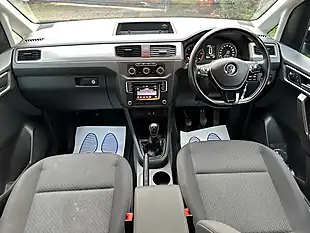 Used 2020 Volkswagen Caddy Maxi Life Black - Interior and Exterior details 8