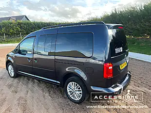 Used 2020 Volkswagen Caddy Maxi Life Blue - Interior and Exterior details 5