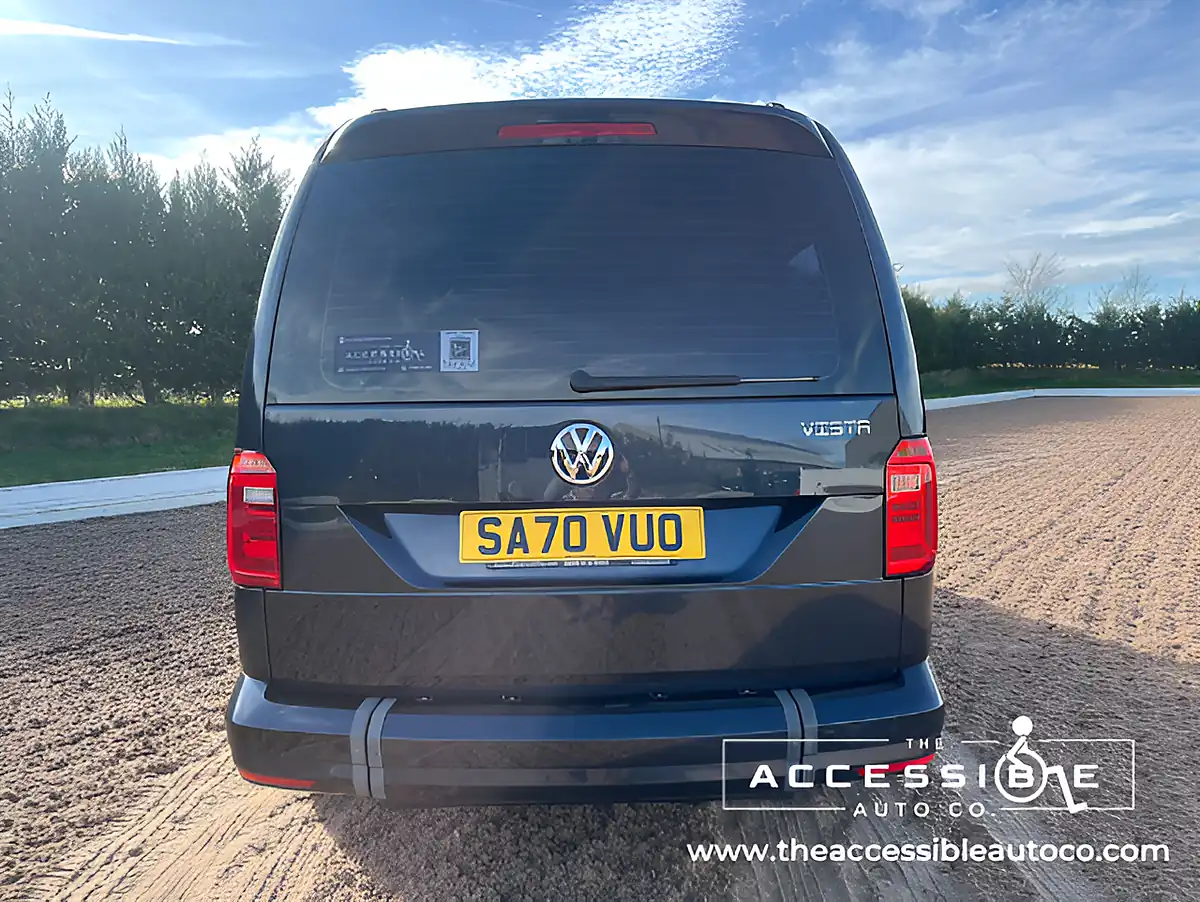 Used 2020 Volkswagen Caddy Maxi Life Blue - Interior and Exterior details 9