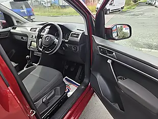 Used 2020 Volkswagen Caddy Maxi Life Crew Red - Interior and Exterior details 11