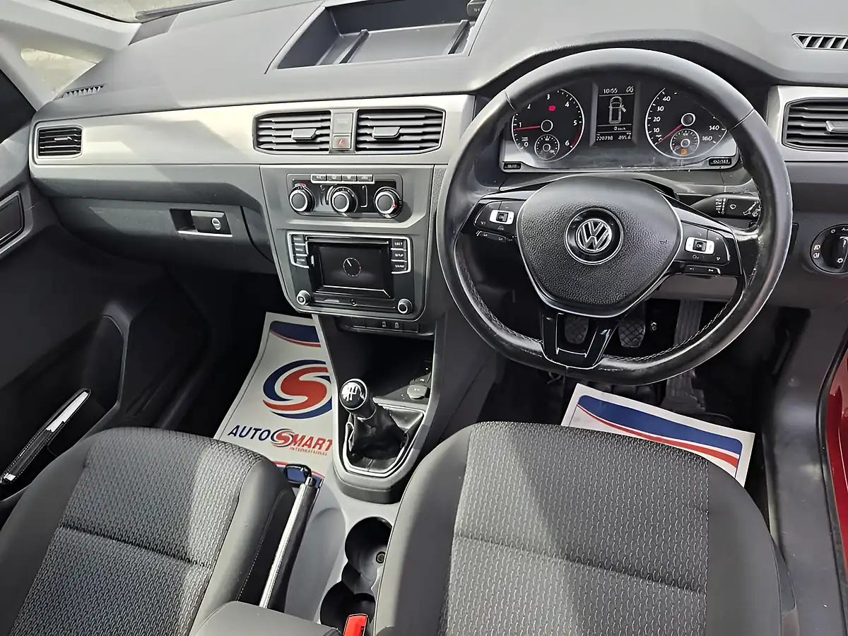 Used 2020 Volkswagen Caddy Maxi Life Crew Red - Interior and Exterior details 13