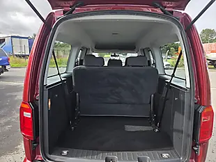 Used 2020 Volkswagen Caddy Maxi Life Crew Red - Interior and Exterior details 8