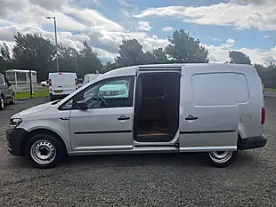 Used 2020 Volkswagen Caddy Maxi Startline Silver - Interior and Exterior details 10