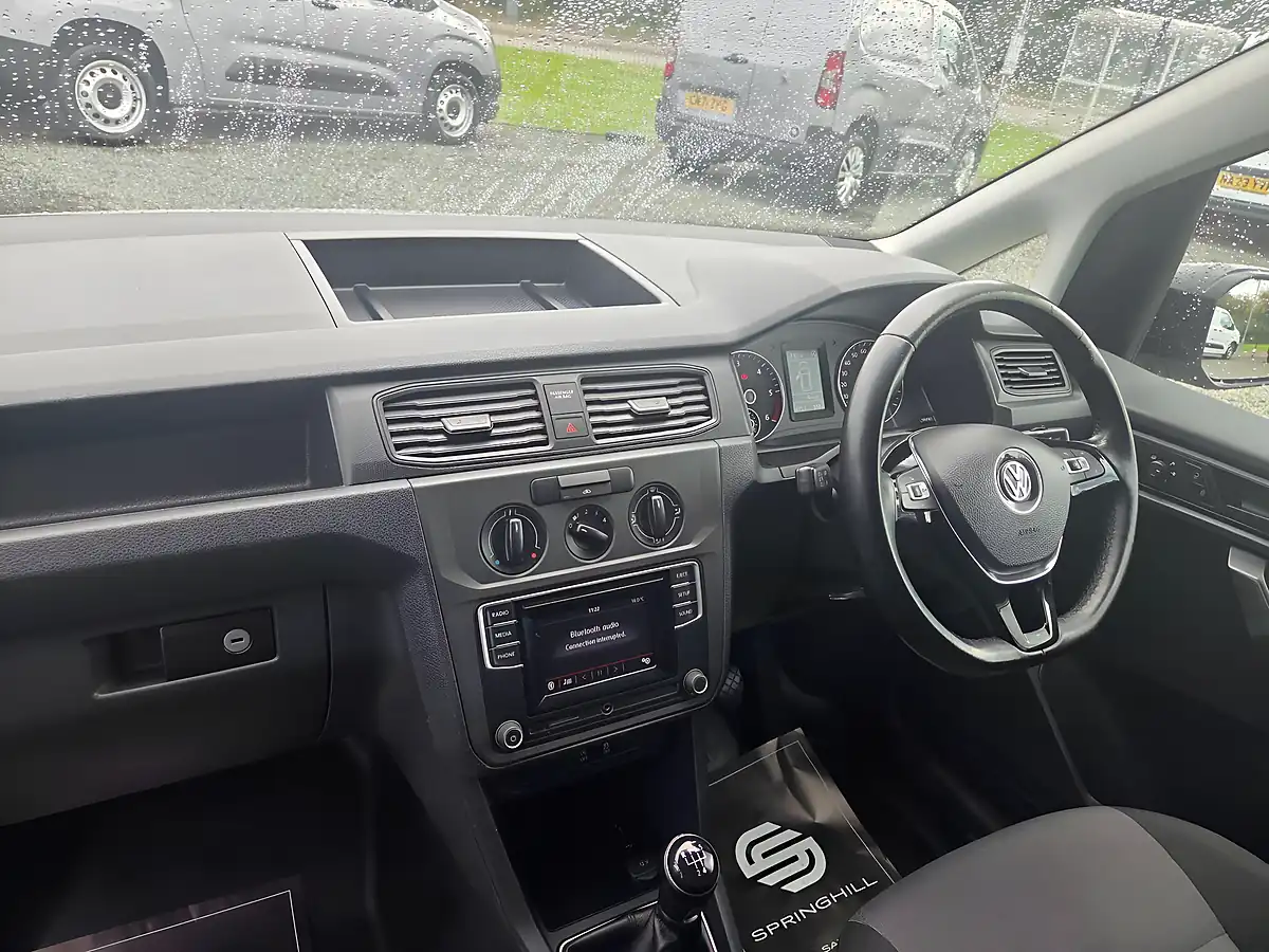 Used 2020 Volkswagen Caddy Maxi Startline Silver - Interior and Exterior details 20