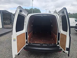 Used 2020 Volkswagen Caddy Maxi Startline White - Interior and Exterior details 13