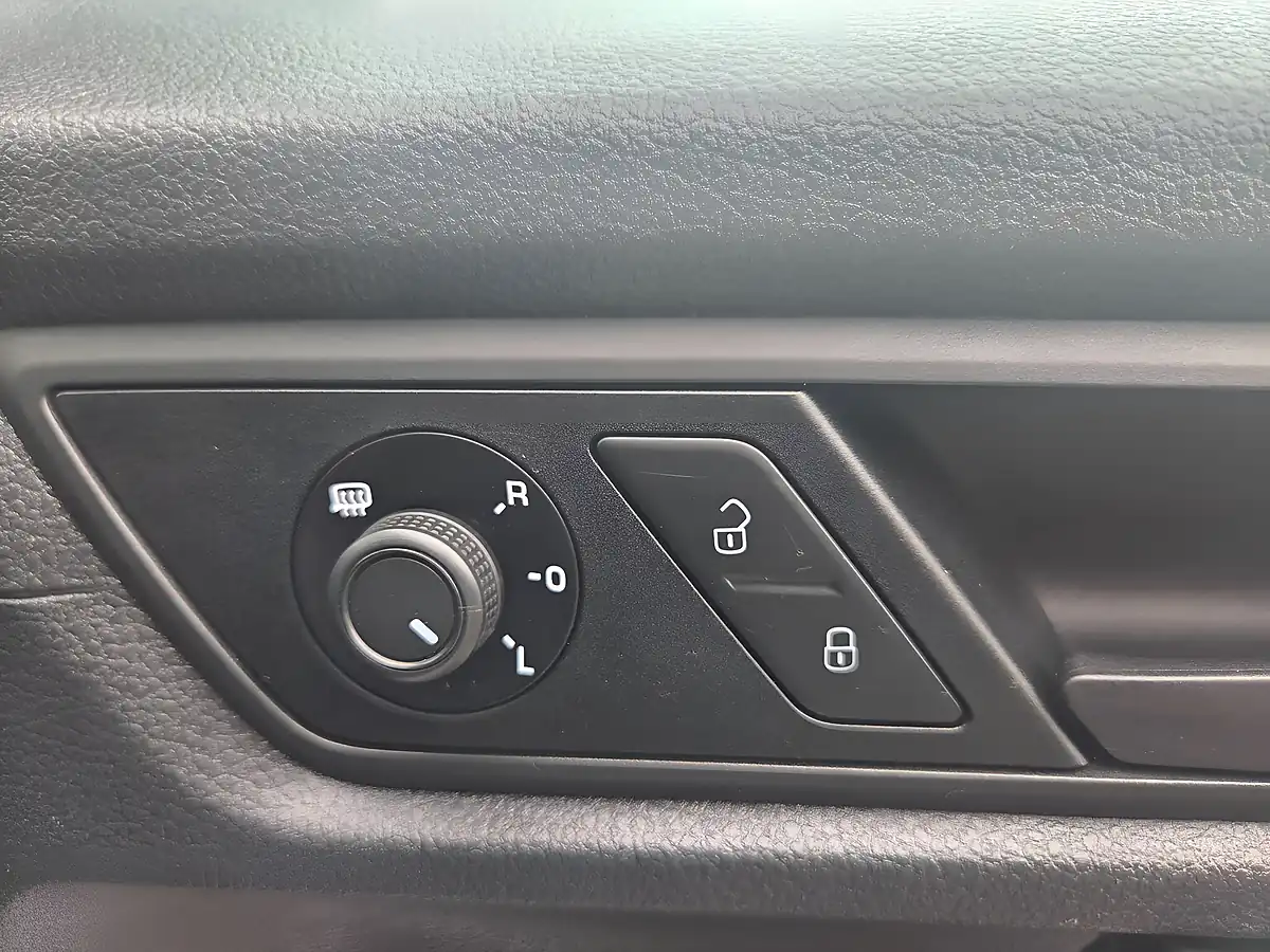 Used 2020 Volkswagen Caddy Maxi Startline White - Interior and Exterior details 15