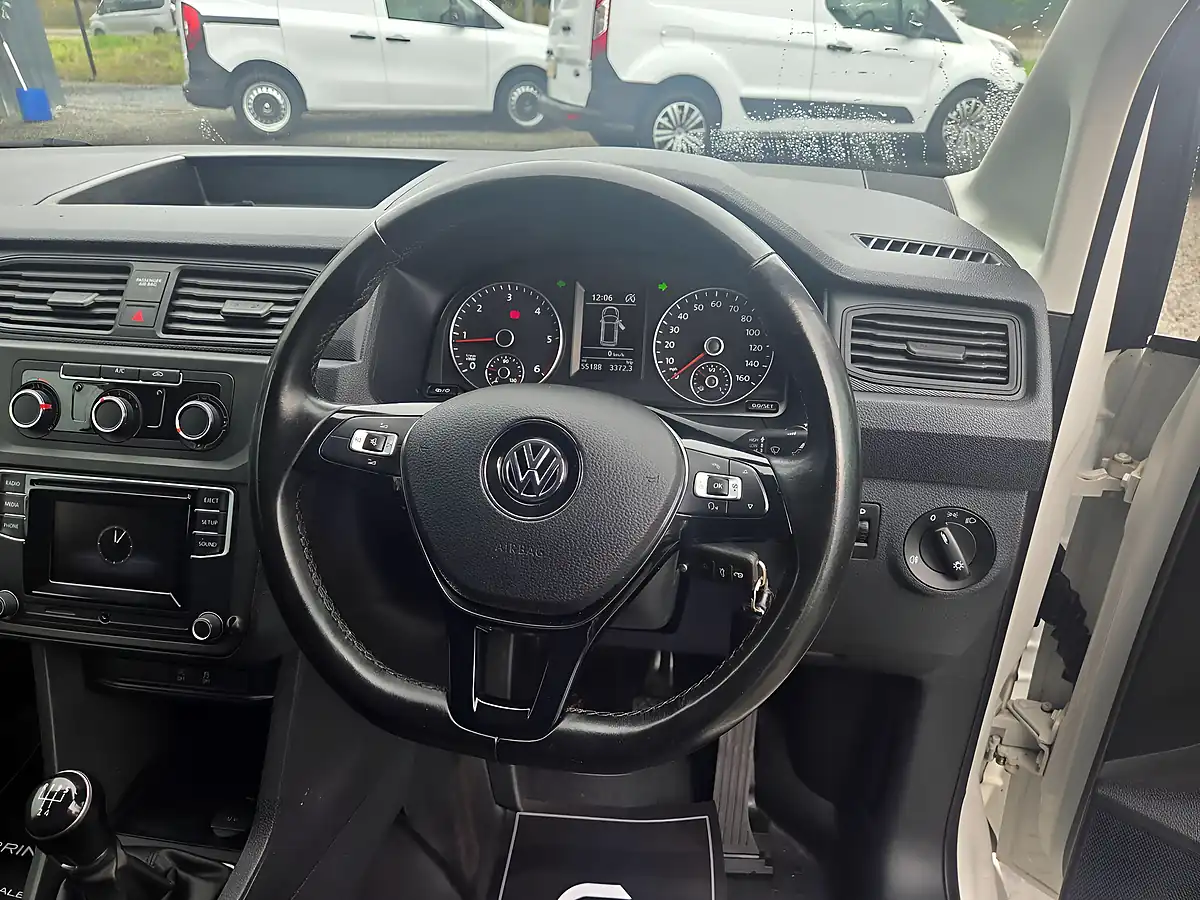 Used 2020 Volkswagen Caddy Maxi Startline White - Interior and Exterior details 16