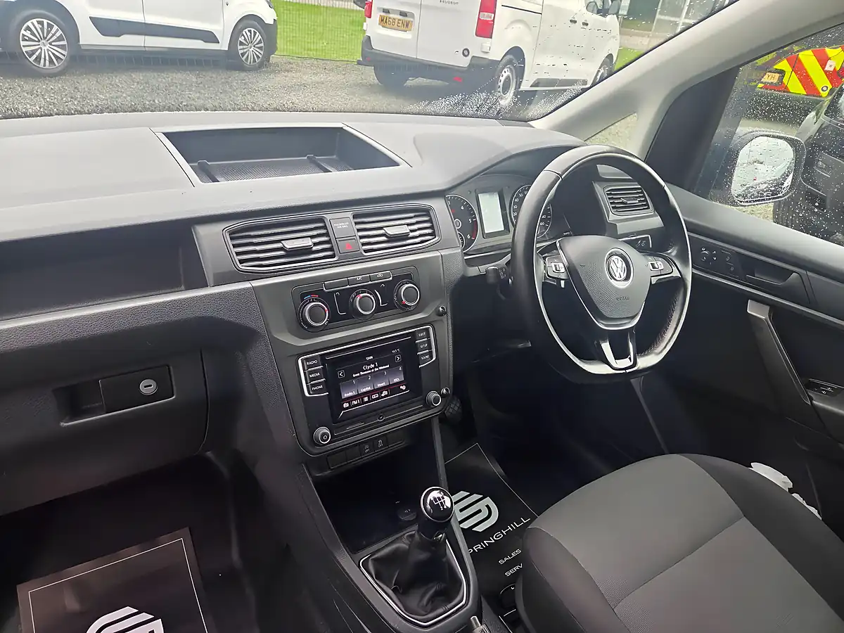 Used 2020 Volkswagen Caddy Maxi Startline White - Interior and Exterior details 20