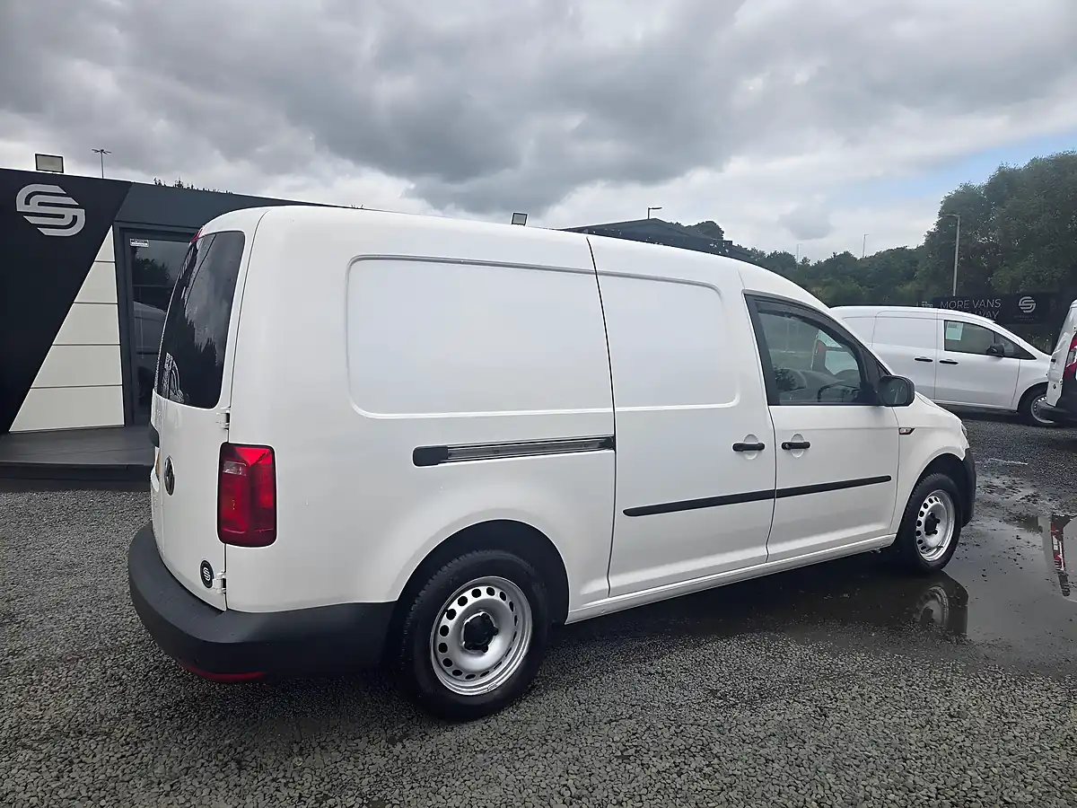 Used 2020 Volkswagen Caddy Maxi Startline White - Interior and Exterior details 7