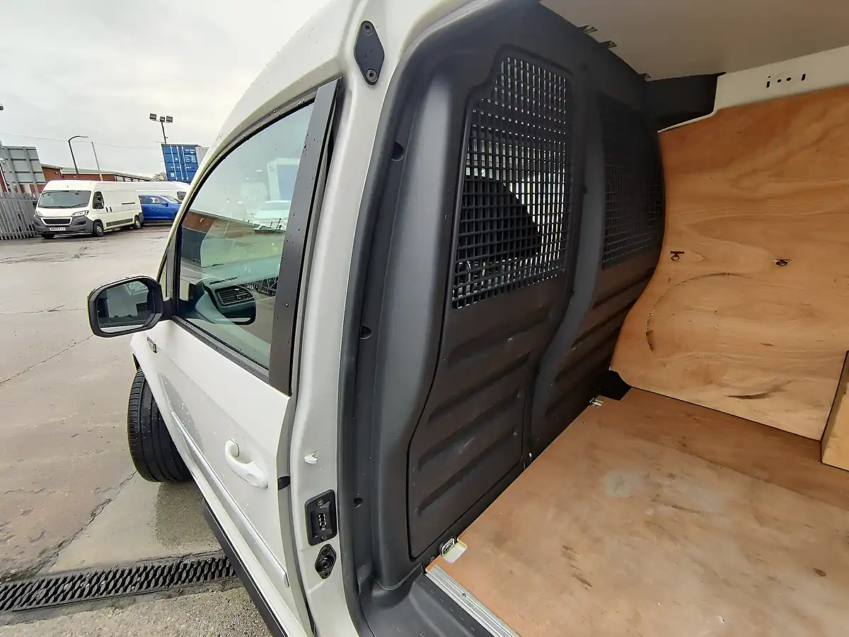 Used 2020 Volkswagen Caddy Startline White - Interior and Exterior details 15