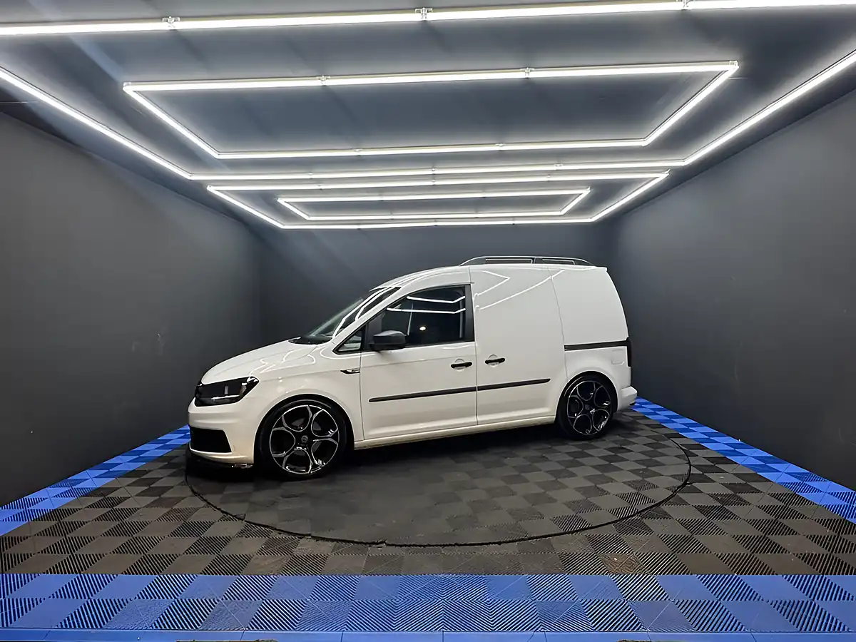 Used 2020 Volkswagen Caddy Startline White - Interior and Exterior details 10