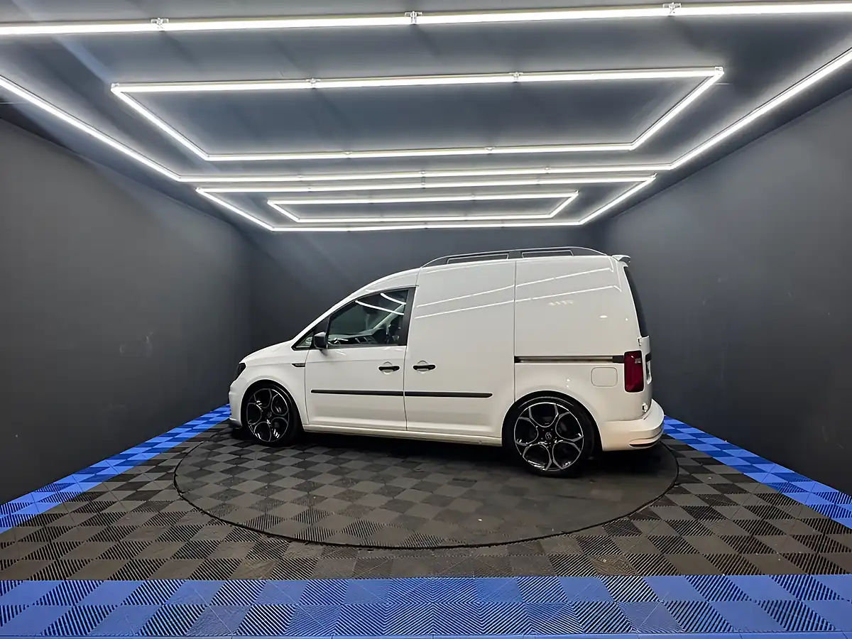 Used 2020 Volkswagen Caddy Startline White - Interior and Exterior details 16