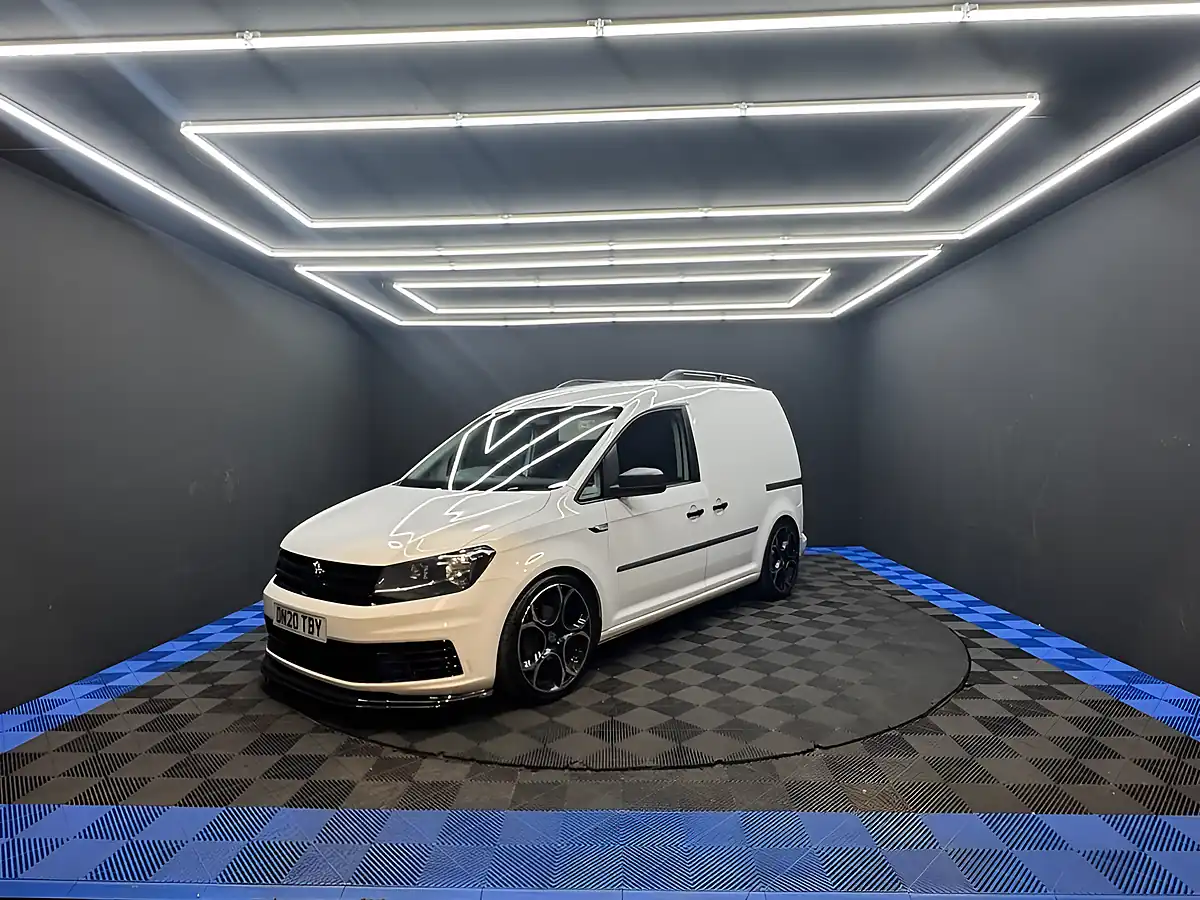 Used 2020 Volkswagen Caddy Startline White - Interior and Exterior details 6