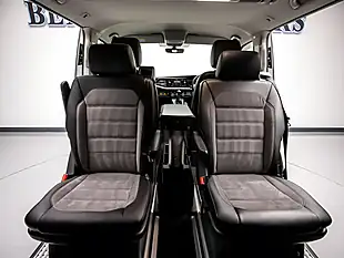 Used 2020 Volkswagen Caravelle Executive Silver - Interior and Exterior details 14