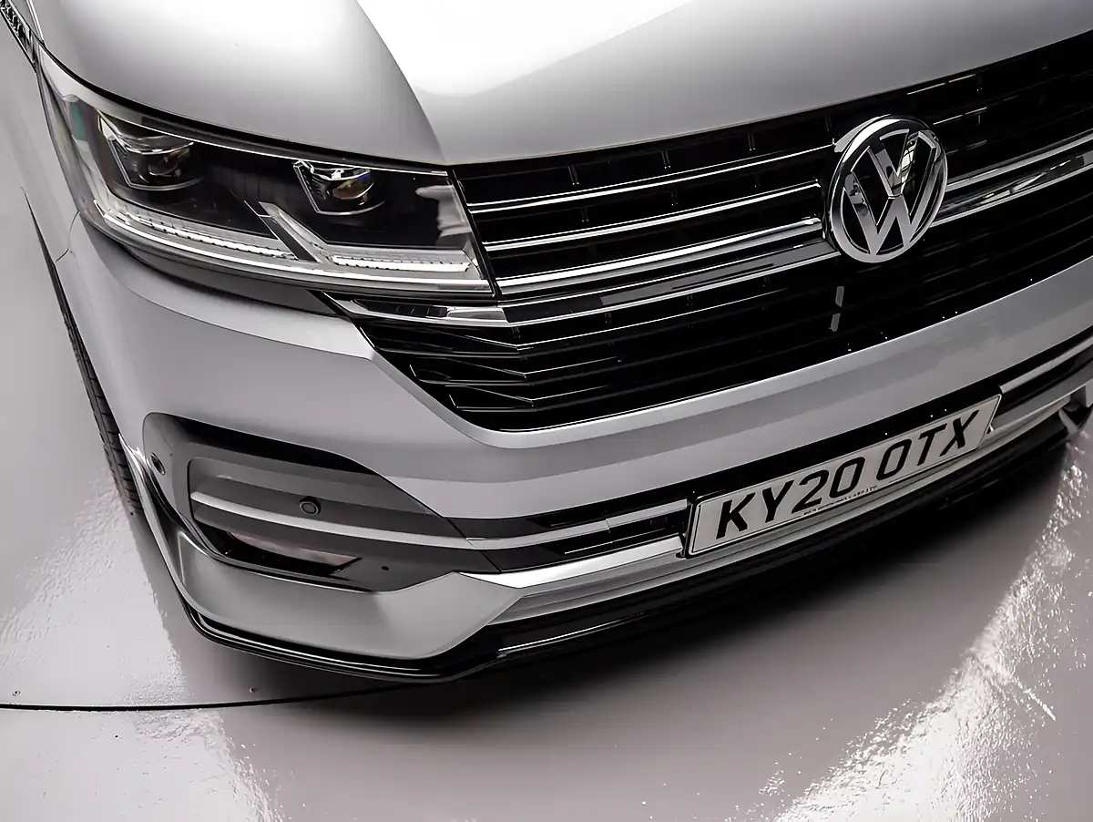 Used 2020 Volkswagen Caravelle Executive Silver - Interior and Exterior details 17