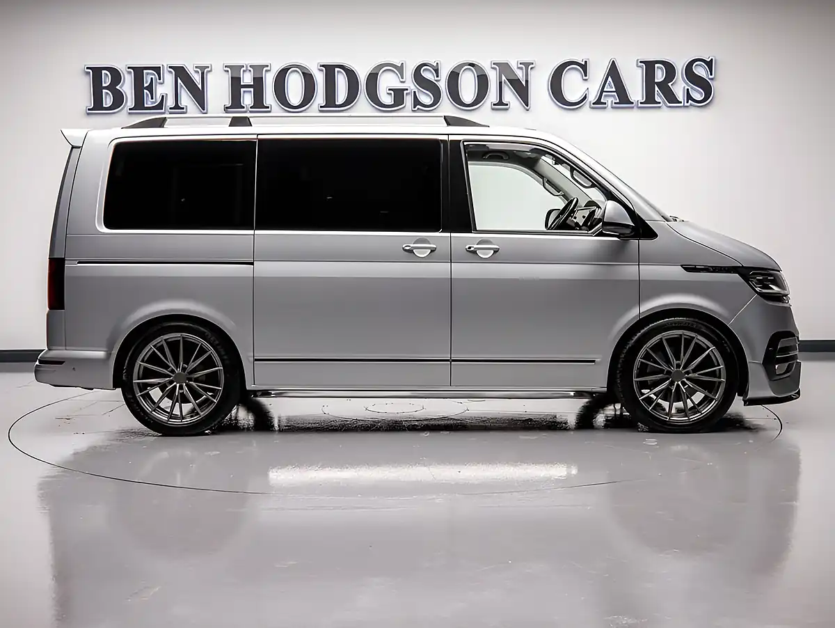Used 2020 Volkswagen Caravelle Executive Silver - Interior and Exterior details 5