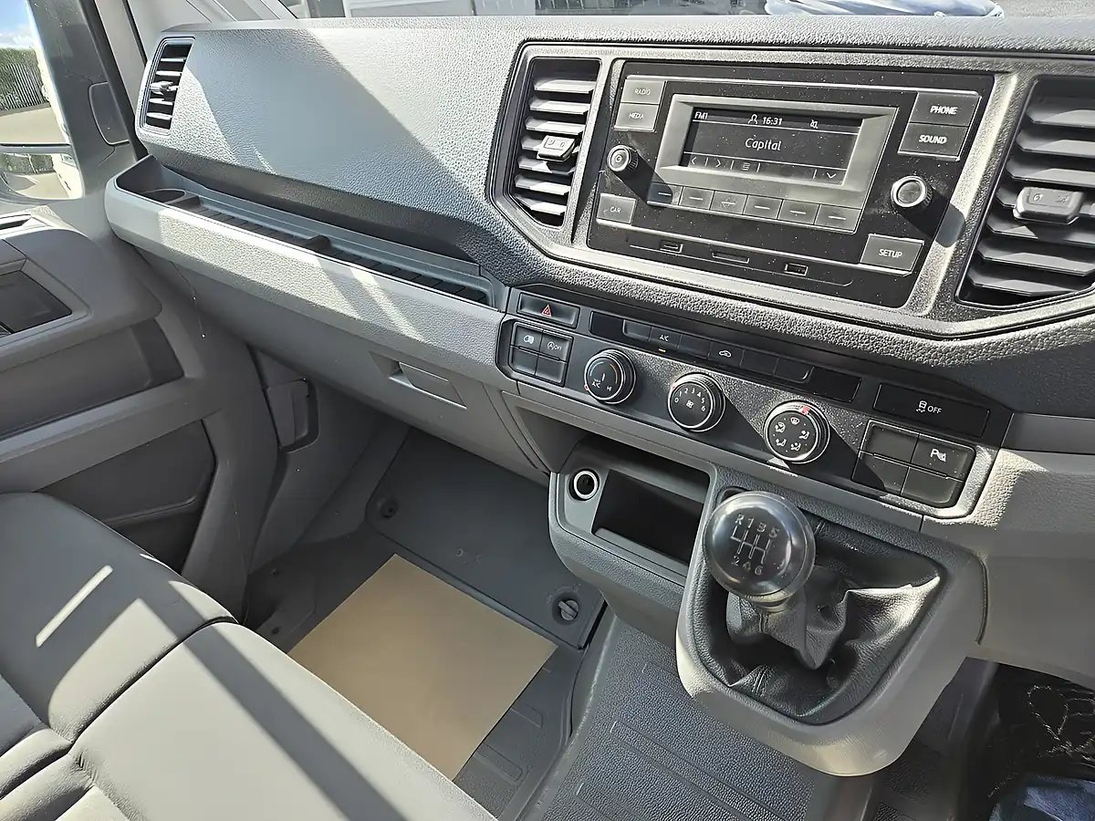 Used 2020 Volkswagen Crafter Startline L2H2 White - Interior and Exterior details 12