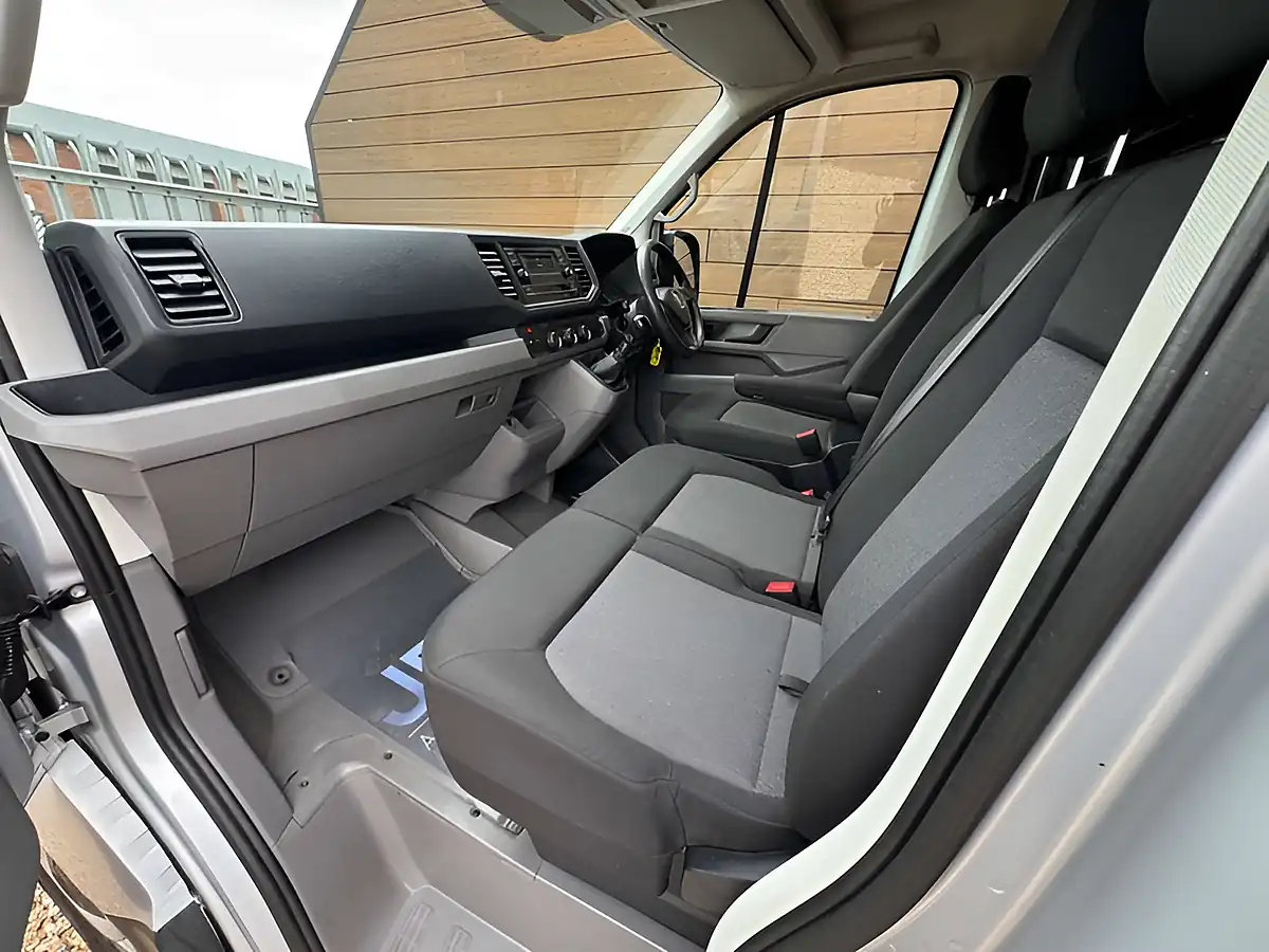 Used 2020 Volkswagen Crafter Startline Silver - Interior and Exterior details 20