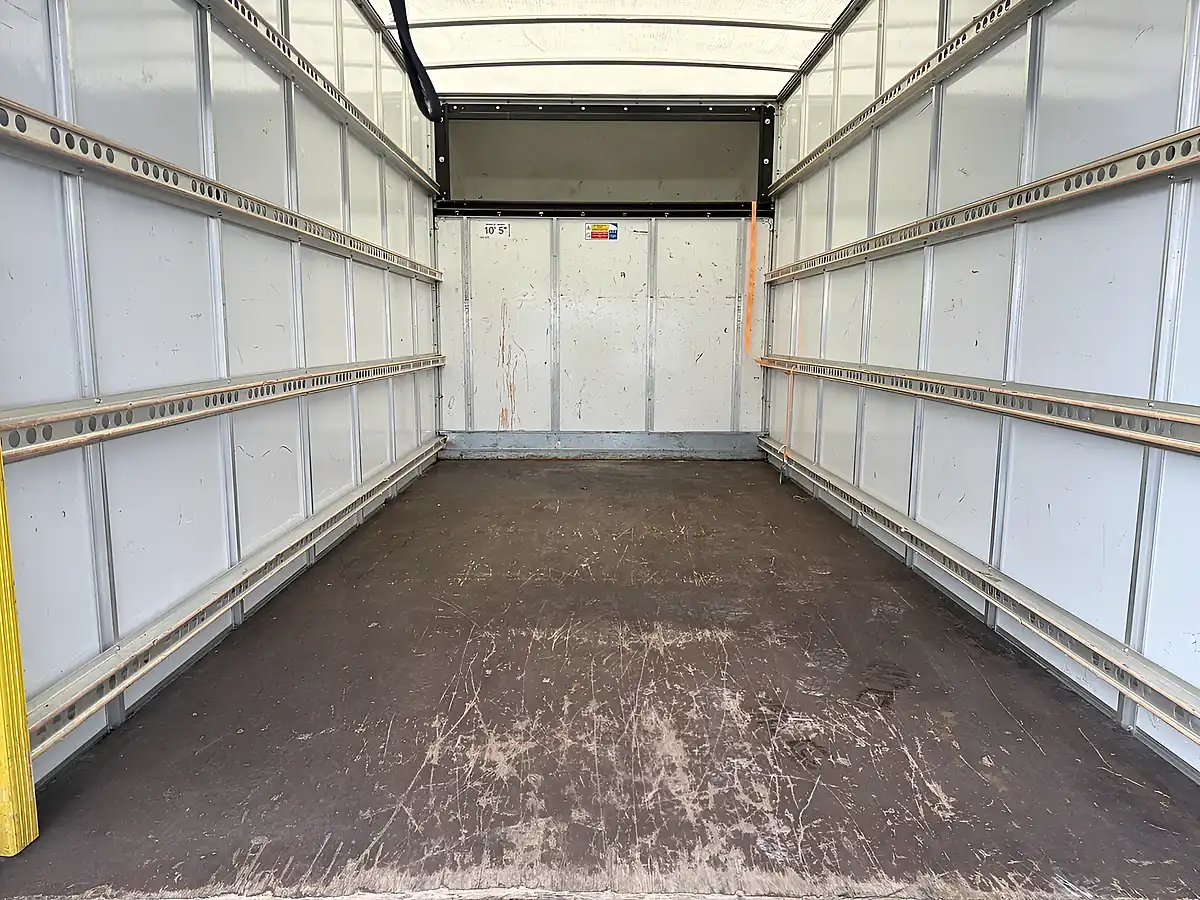 Used 2020 Volkswagen Crafter Startline White - Interior and Exterior details 8