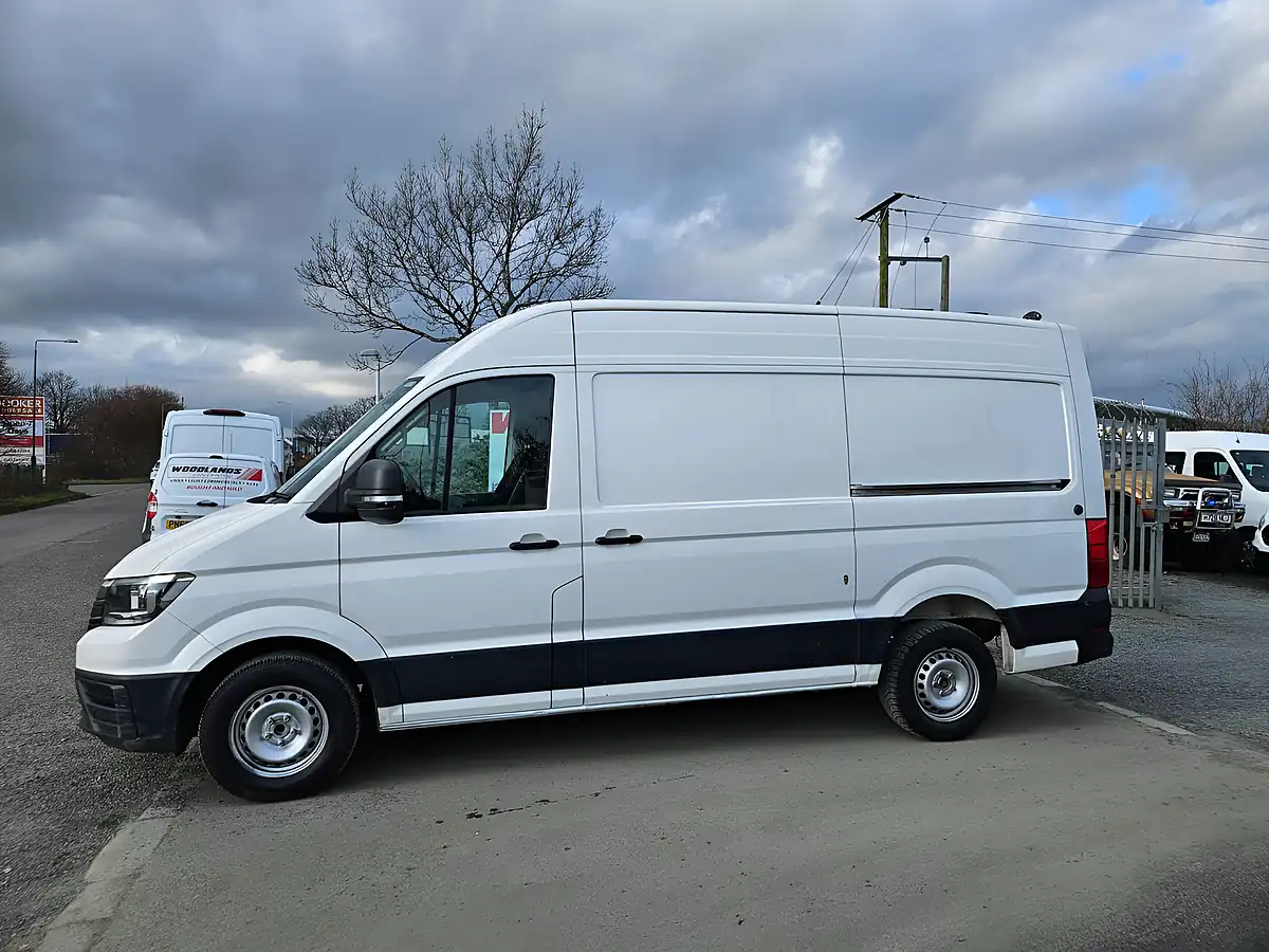 Used 2020 Volkswagen Crafter Trendline Mwb White - Interior and Exterior details 5