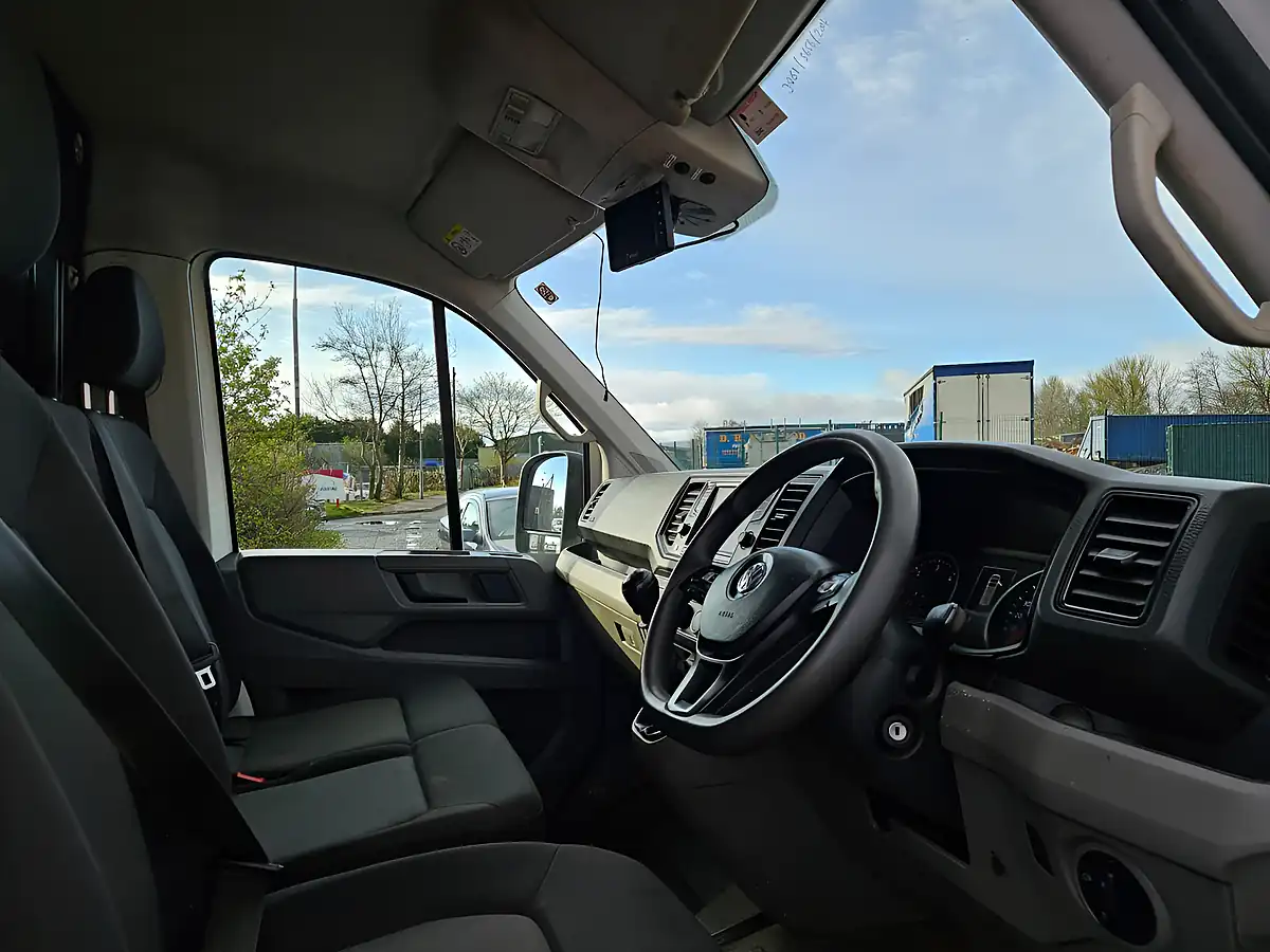 Used 2020 Volkswagen Crafter Trendline White - Interior and Exterior details 12