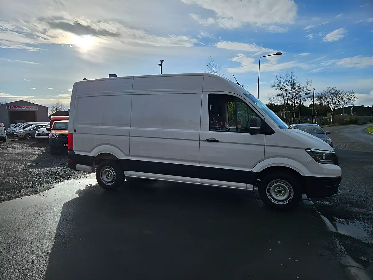 Used 2020 Volkswagen Crafter Trendline White - Interior and Exterior details 2