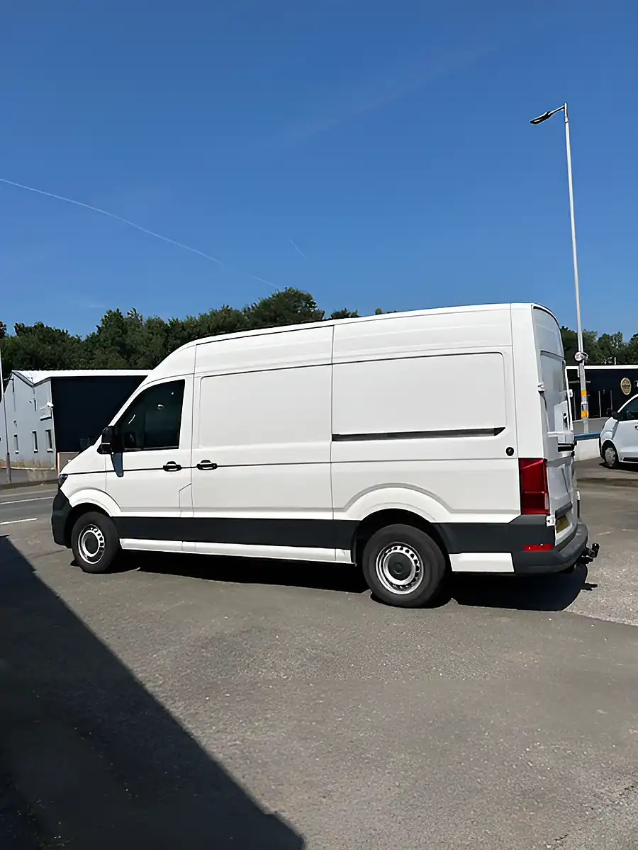 Used 2020 Volkswagen Crafter Trendline White - Interior and Exterior details 10