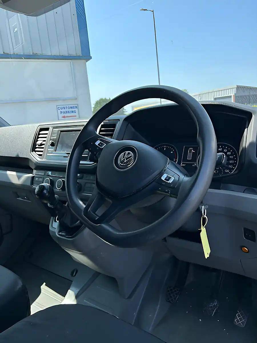 Used 2020 Volkswagen Crafter Trendline White - Interior and Exterior details 6