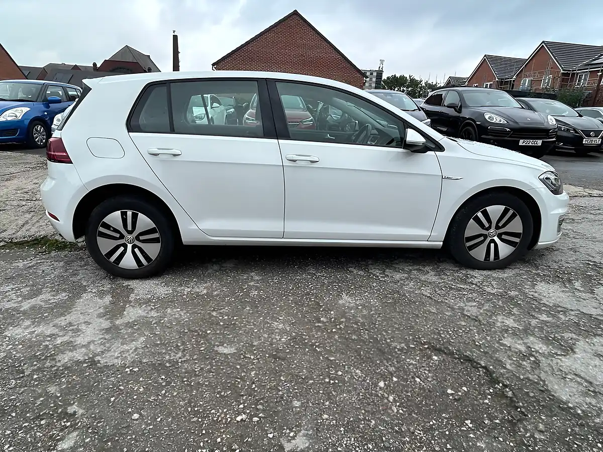 Used 2020 Volkswagen E-Golf Auto 5dr White - Interior and Exterior details 7