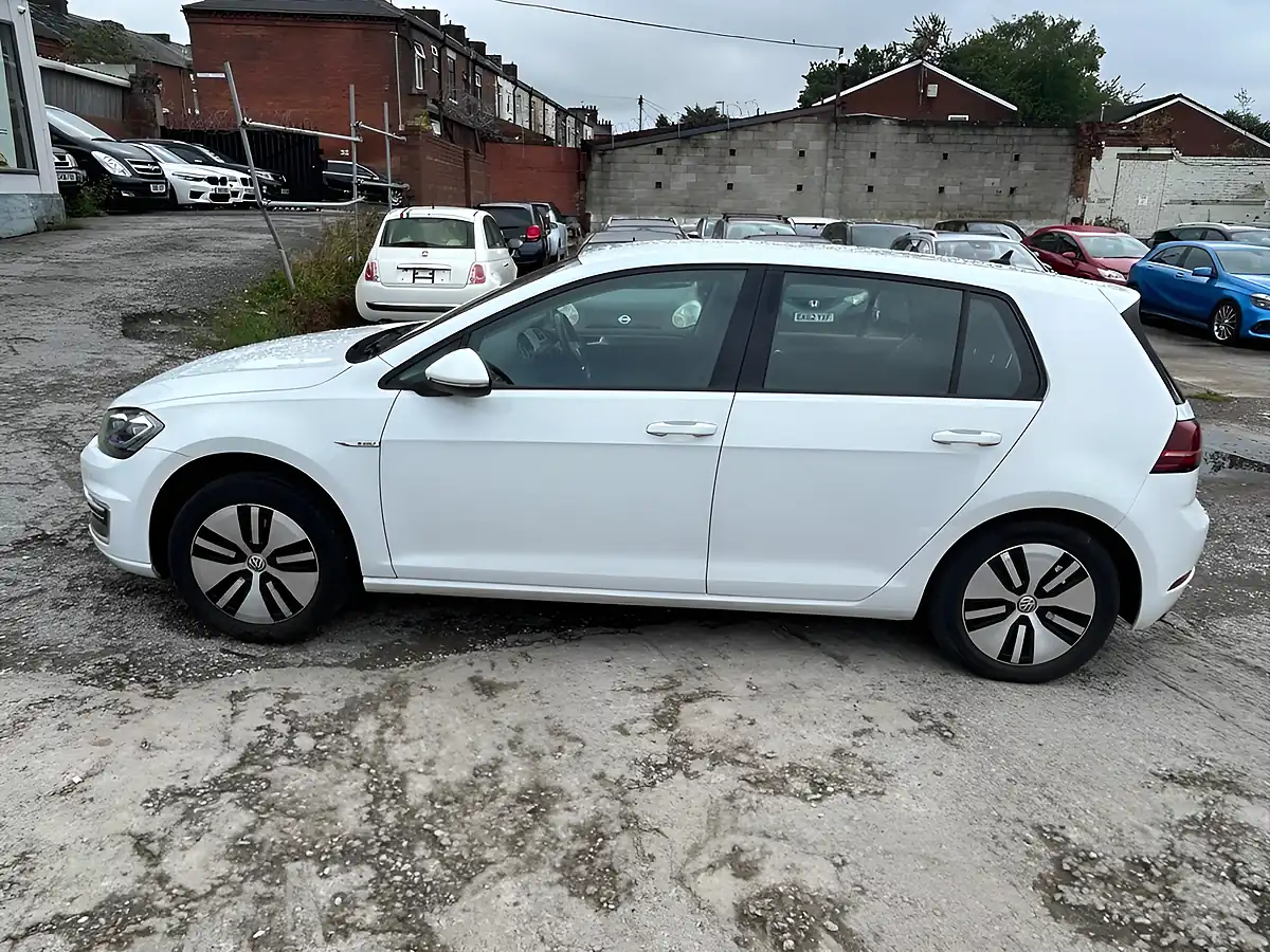 Used 2020 Volkswagen E-Golf Auto 5dr White - Interior and Exterior details 8