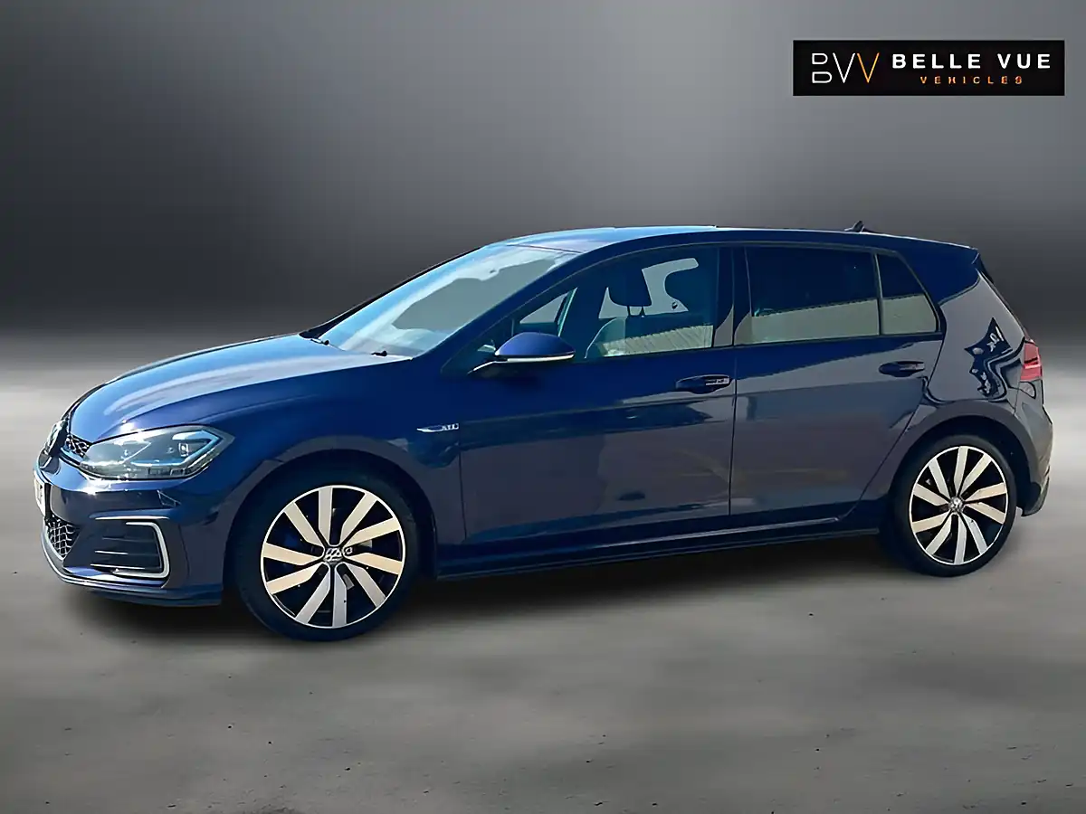 Used 2020 Volkswagen Golf Advance Atlantic Blue - Interior and Exterior details 20