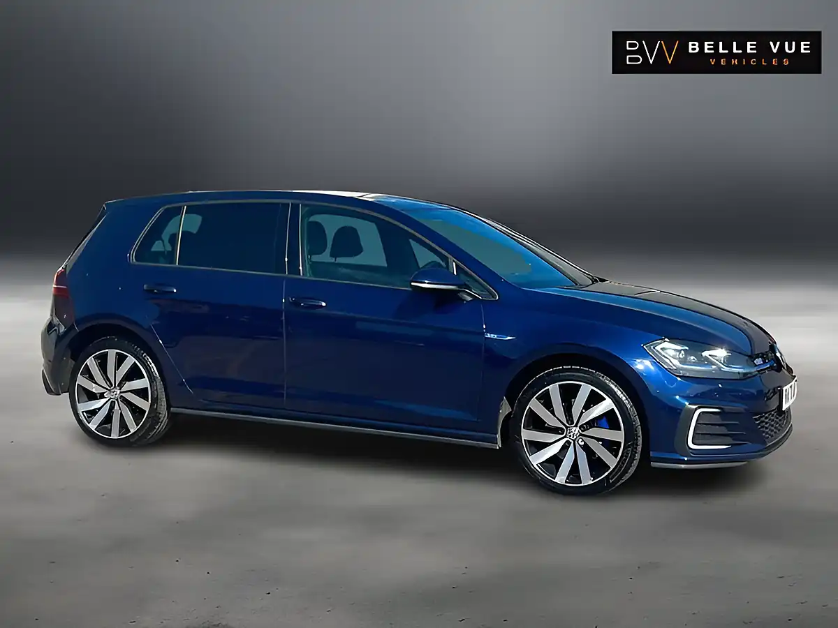 Used 2020 Volkswagen Golf Advance Atlantic Blue - Interior and Exterior details 5